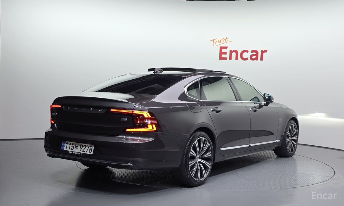 2022 Volvo S90 II Рестайлинг B5 Inscription с пробегом 44 452 км
