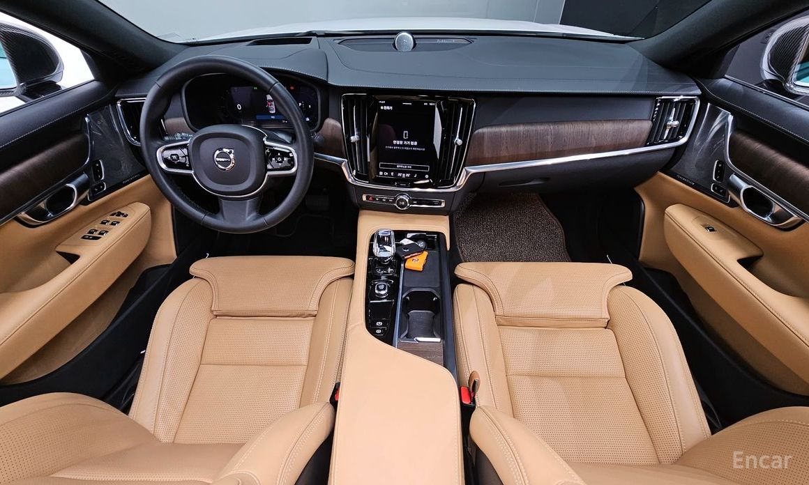 2023 Volvo S90 II Рестайлинг B6 AWD Ultimate Bright с пробегом 35 033 км