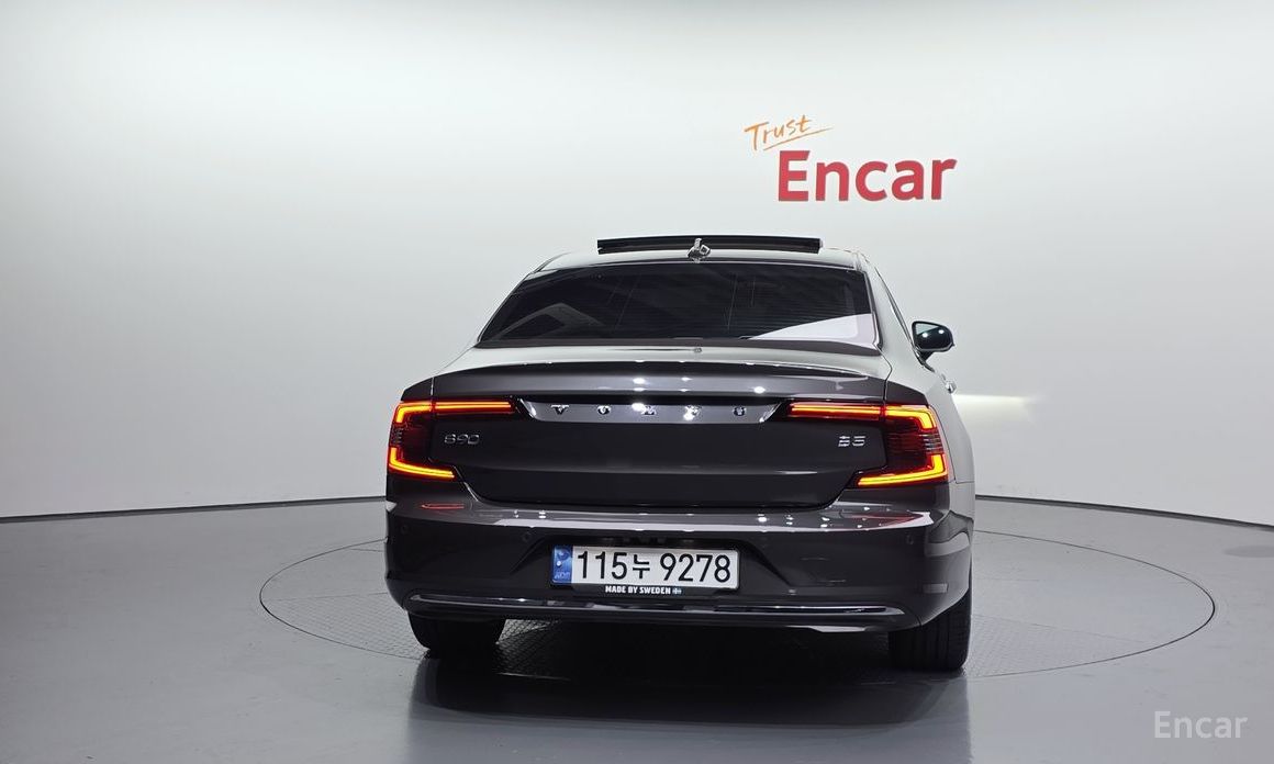 2022 Volvo S90 II Рестайлинг B5 Inscription с пробегом 44 452 км
