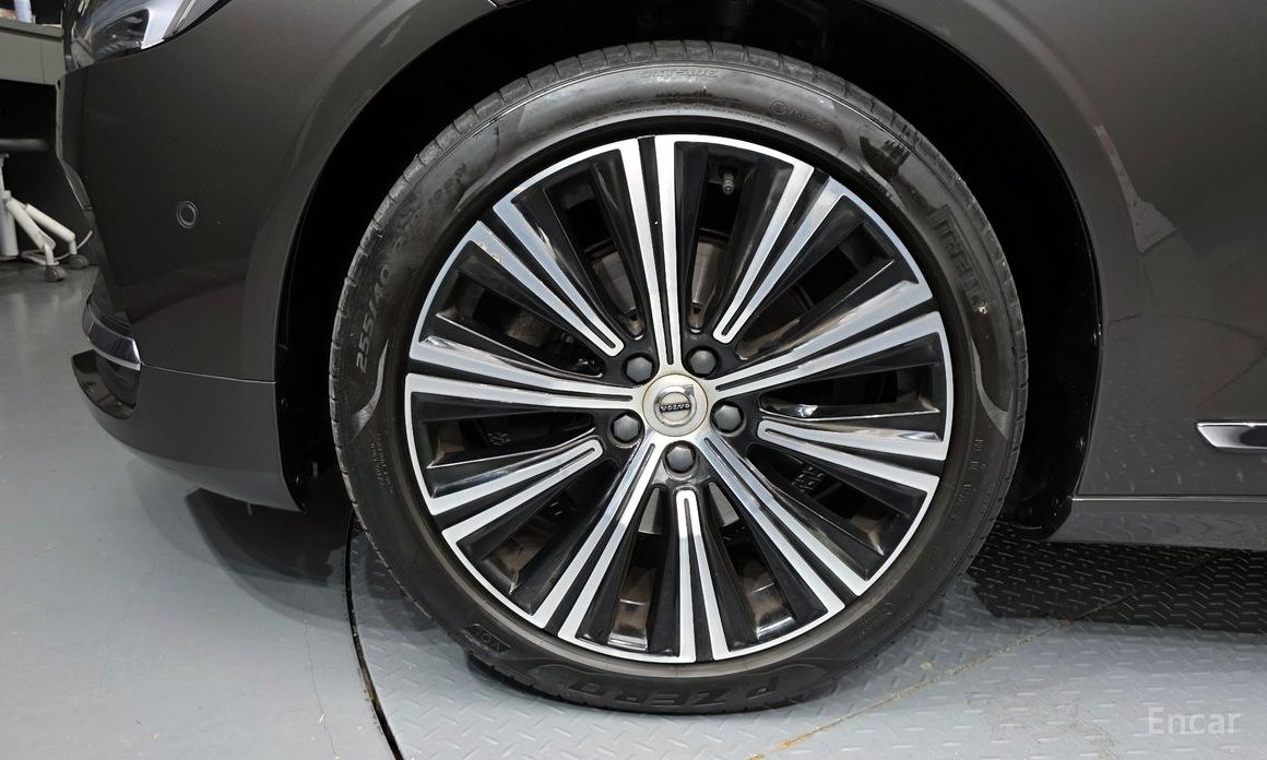 2022 Volvo S90 II Рестайлинг B5 Inscription с пробегом 44 452 км