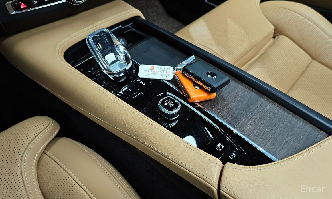 2023 Volvo S90 II Рестайлинг B6 AWD Ultimate Bright с пробегом 35 033 км