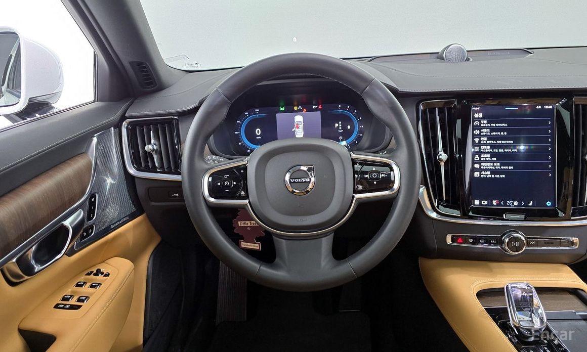 2022 Volvo S90 II Рестайлинг B6 AWD Ultimate Bright с пробегом 43 649 км