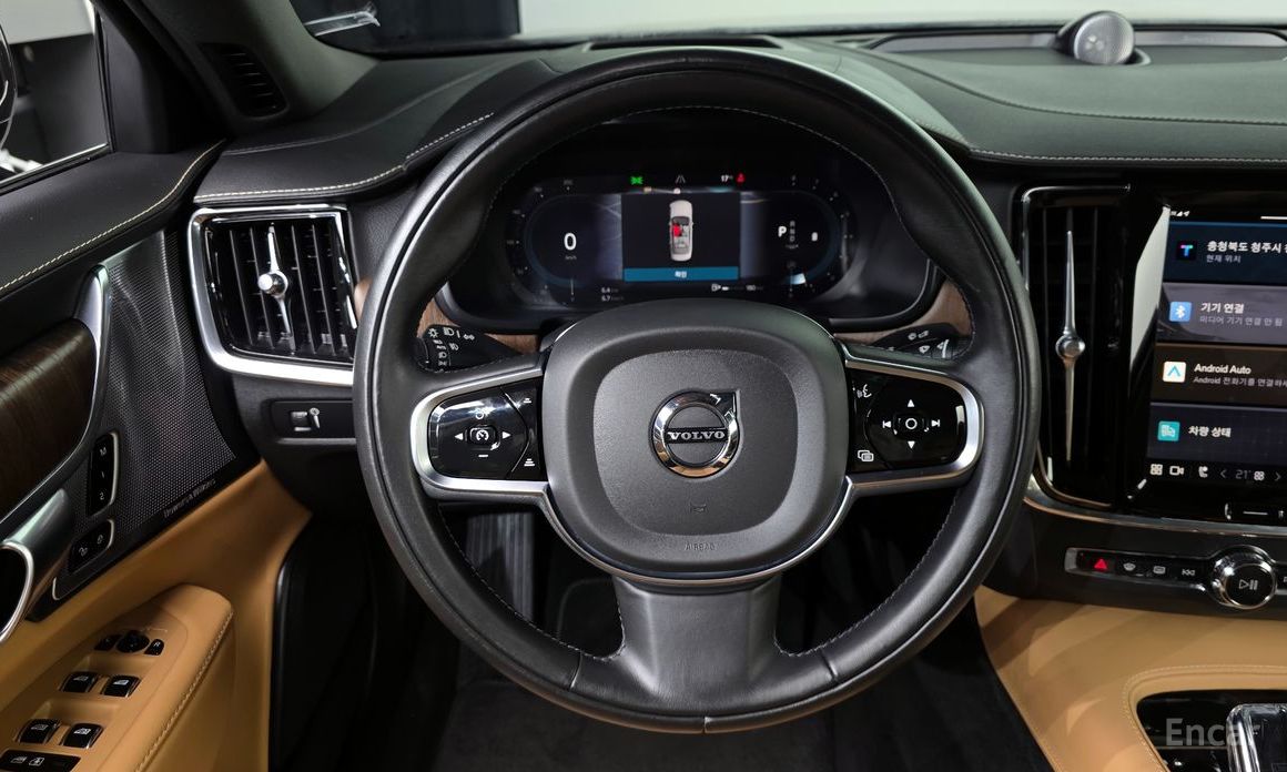 2022 Volvo S90 II Рестайлинг B5 Inscription с пробегом 44 452 км