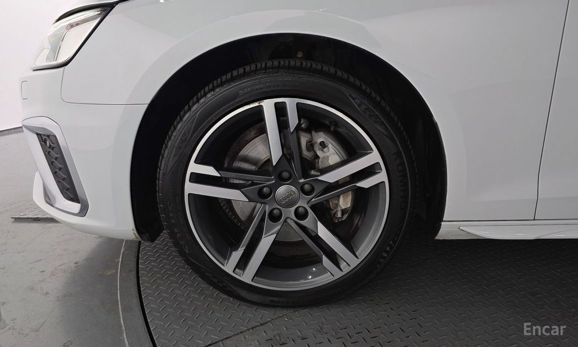2021 Audi A4 V (B9) Рестайлинг 40 TDI Quattro Premium с пробегом 104 209 км