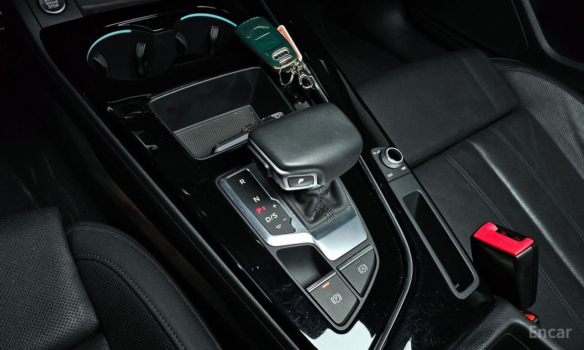 2021 Audi A4 V (B9) Рестайлинг 35 TDI Premium с пробегом 45 377 км