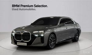 2024 BMW 7 серии VII (G70) 740i xDrive M Sport с пробегом 16 920 км