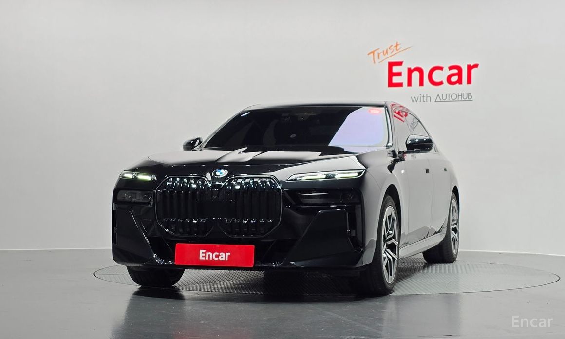 2025 BMW 7 серии VII (G70) 740d xDrive M Sport с пробегом 17 546 км