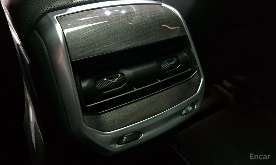 2023 BMW 7 серии VII (G70) 740i xDrive M Sport Limited с пробегом 12 228 км