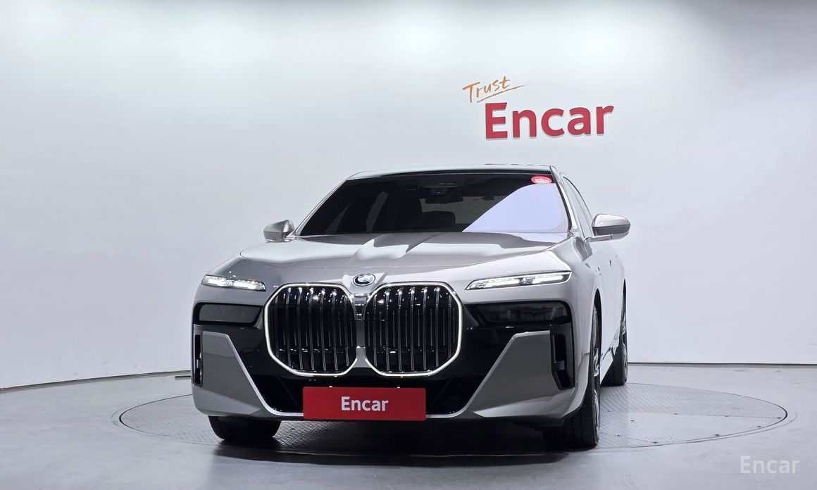 2024 BMW 7 серии VII (G70) 750e xDrive M Sport с пробегом 17 737 км