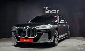 2025 BMW 7 серии VII (G70) 740i xDrive M Sport с пробегом 16 241 км