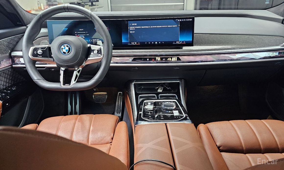 2024 BMW 7 серии VII (G70) 750e xDrive M Sport с пробегом 17 737 км