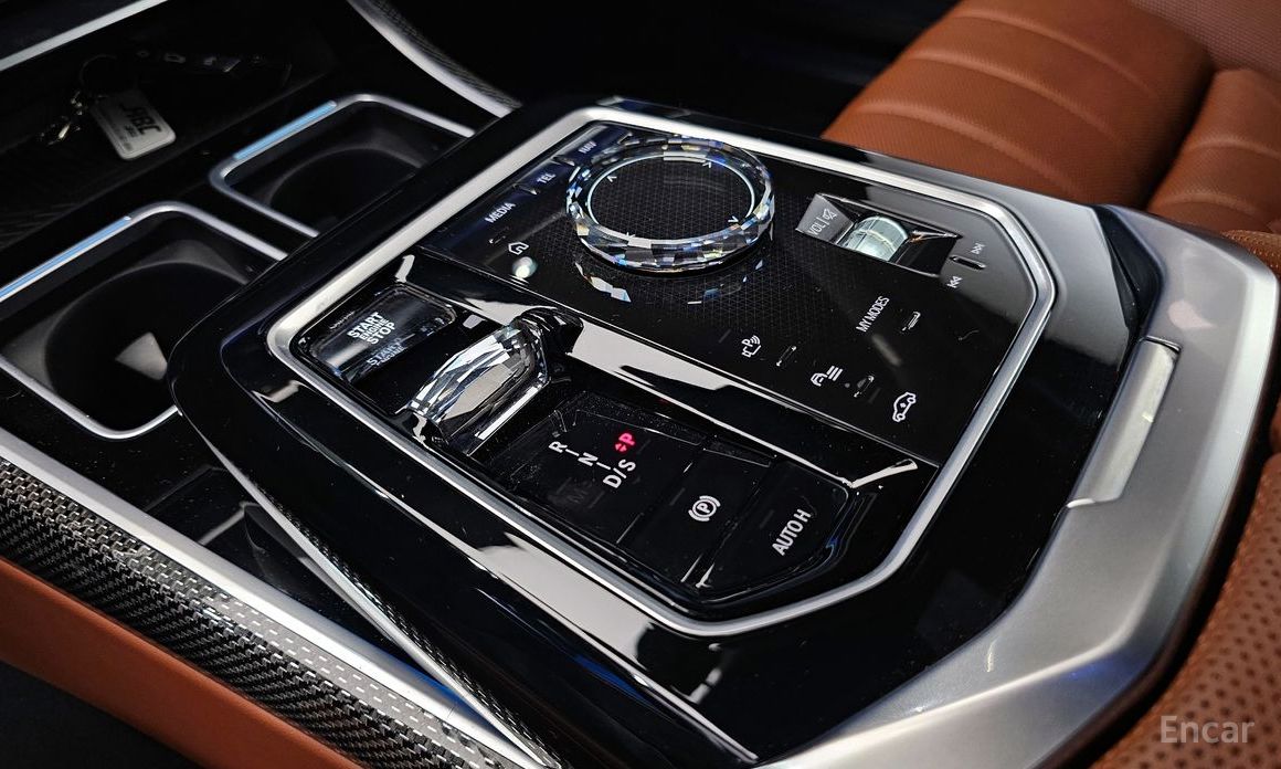 2024 BMW 7 серии VII (G70) 750e xDrive M Sport с пробегом 17 737 км