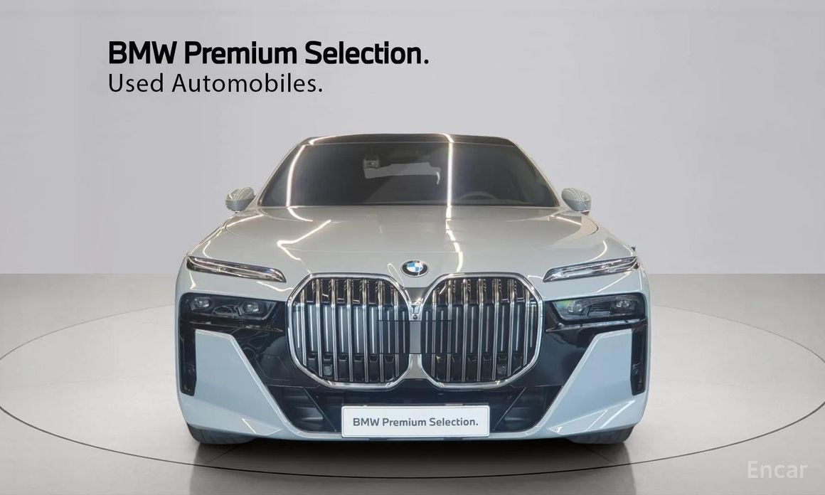 2024 BMW 7 серии VII (G70) 740i xDrive M Sport с пробегом 13 650 км
