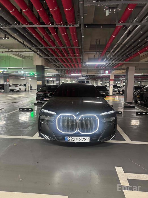 2025 BMW 7 серии VII (G70) 740d xDrive M Sport с пробегом 14 400 км