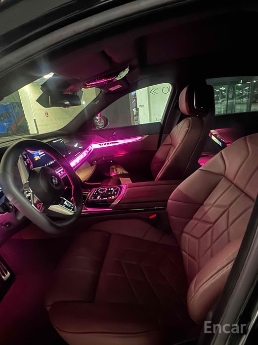2025 BMW 7 серии VII (G70) 740d xDrive M Sport с пробегом 14 400 км