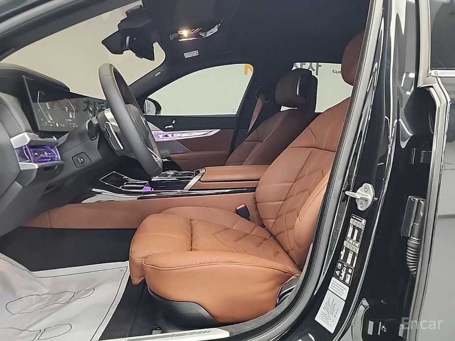 2025 BMW 7 серии VII (G70) 740d xDrive M Sport с пробегом 4 721 км