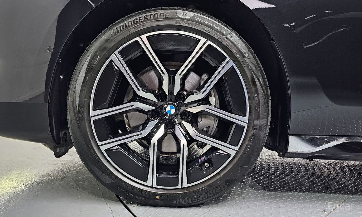 2025 BMW 7 серии VII (G70) 740d xDrive M Sport с пробегом 11 146 км
