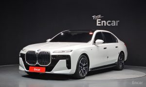 2025 BMW 7 серии VII (G70) 740i xDrive M Sport с пробегом 20 255 км