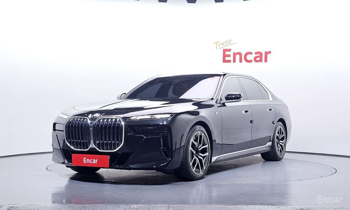 2025 BMW 7 серии VII (G70) 740d xDrive M Sport с пробегом 28 815 км