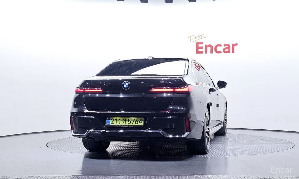2025 BMW 7 серии VII (G70) 740d xDrive M Sport с пробегом 28 815 км