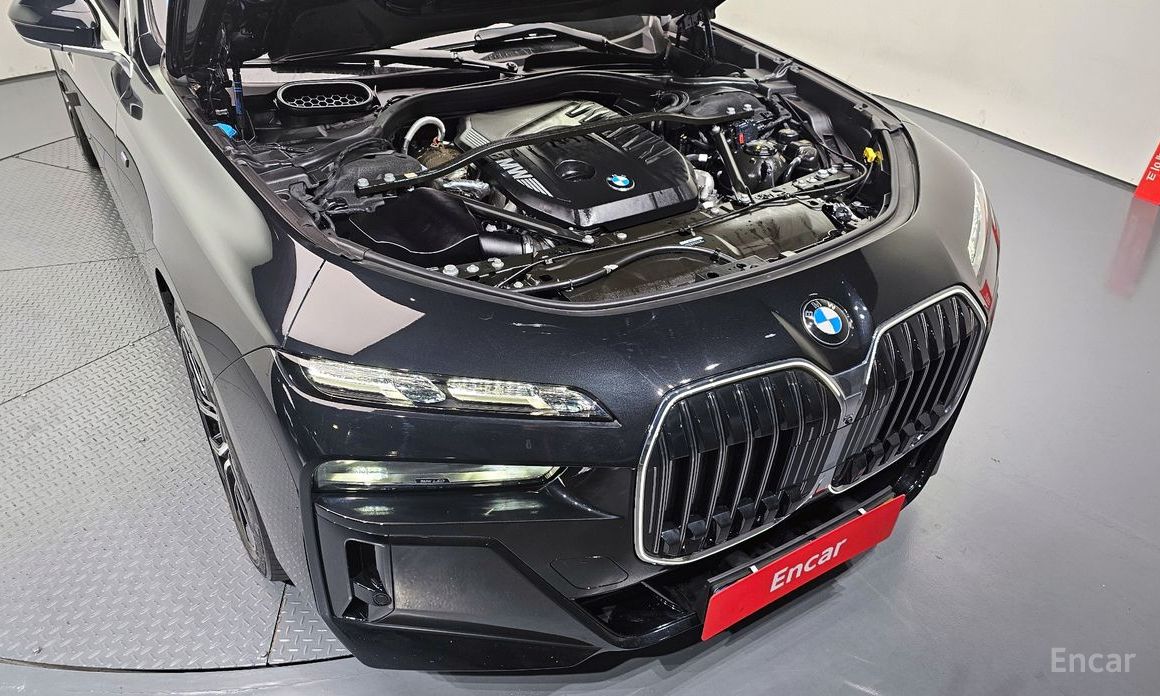 2025 BMW 7 серии VII (G70) 740d xDrive M Sport с пробегом 28 815 км