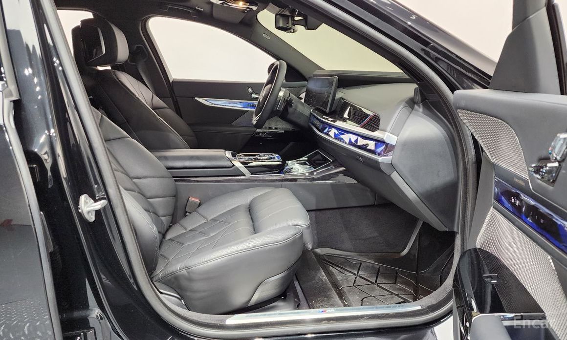 2025 BMW 7 серии VII (G70) 740i xDrive M Sport Limited с пробегом 6 825 км