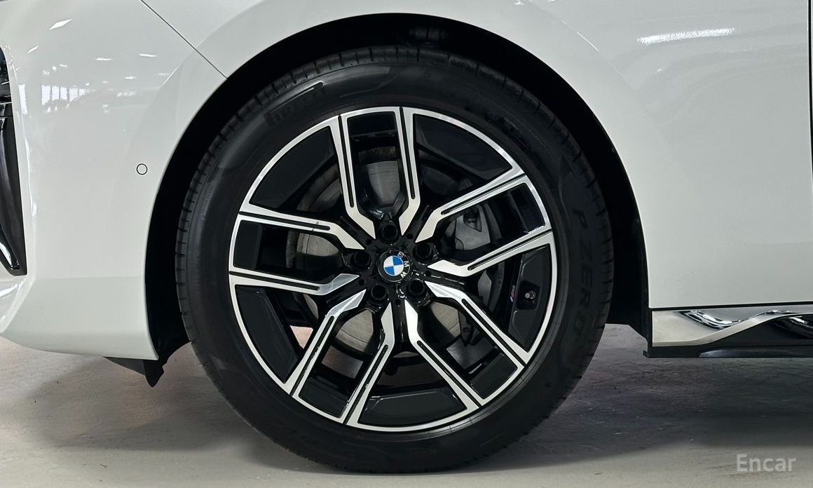 2025 BMW 7 серии VII (G70) 740d xDrive M Sport с пробегом 9 594 км