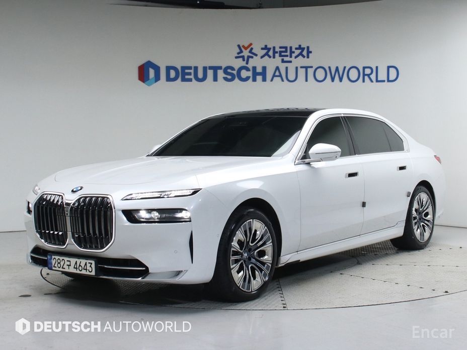 2023 BMW 7 серии VII (G70) 740i sDrive Design Pure Excellence с пробегом 28 725 км