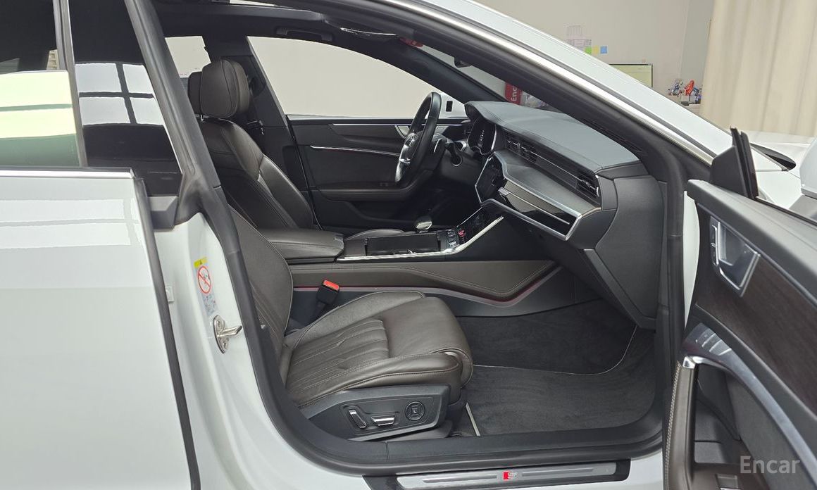 2022 Audi A7 II (4K) 50 TDI Quattrp Premium с пробегом 96 667 км