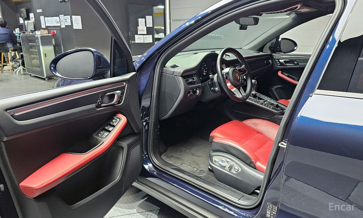 2021 Porsche Macan I Рестайлинг 2 2.0 95B с пробегом 66 610 км
