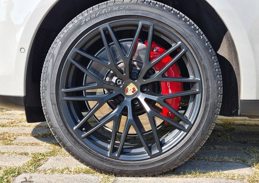 2023 Porsche Macan I Рестайлинг 2 2.9 GTS 95B с пробегом 11 500 км