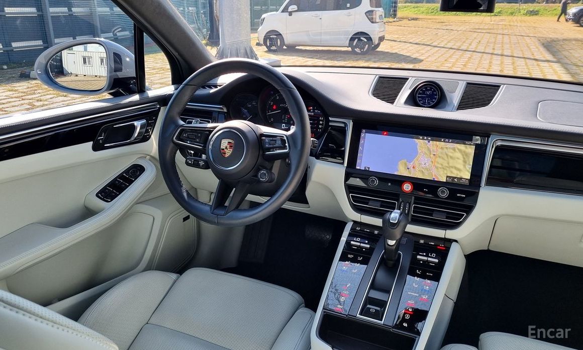 2023 Porsche Macan I Рестайлинг 2 2.9 GTS 95B с пробегом 11 500 км