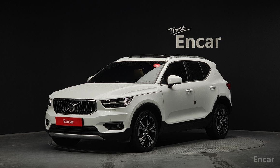 2021 Volvo XC40 I B4 Inscription с пробегом 50 141 км