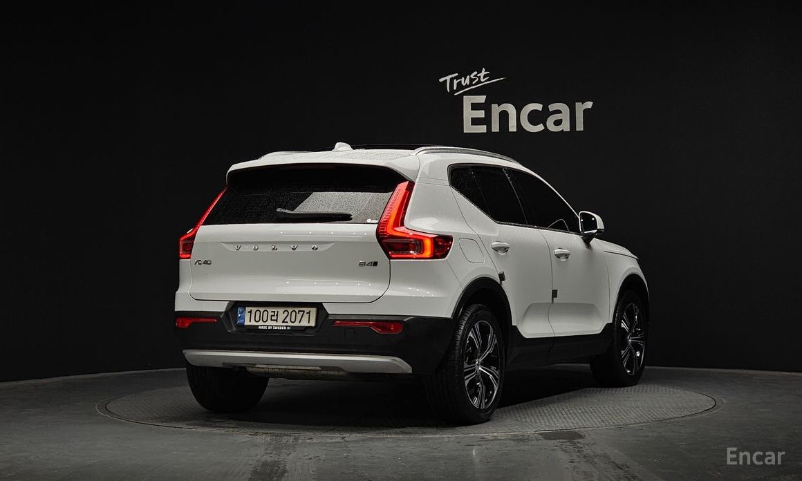 2021 Volvo XC40 I B4 Inscription с пробегом 50 141 км