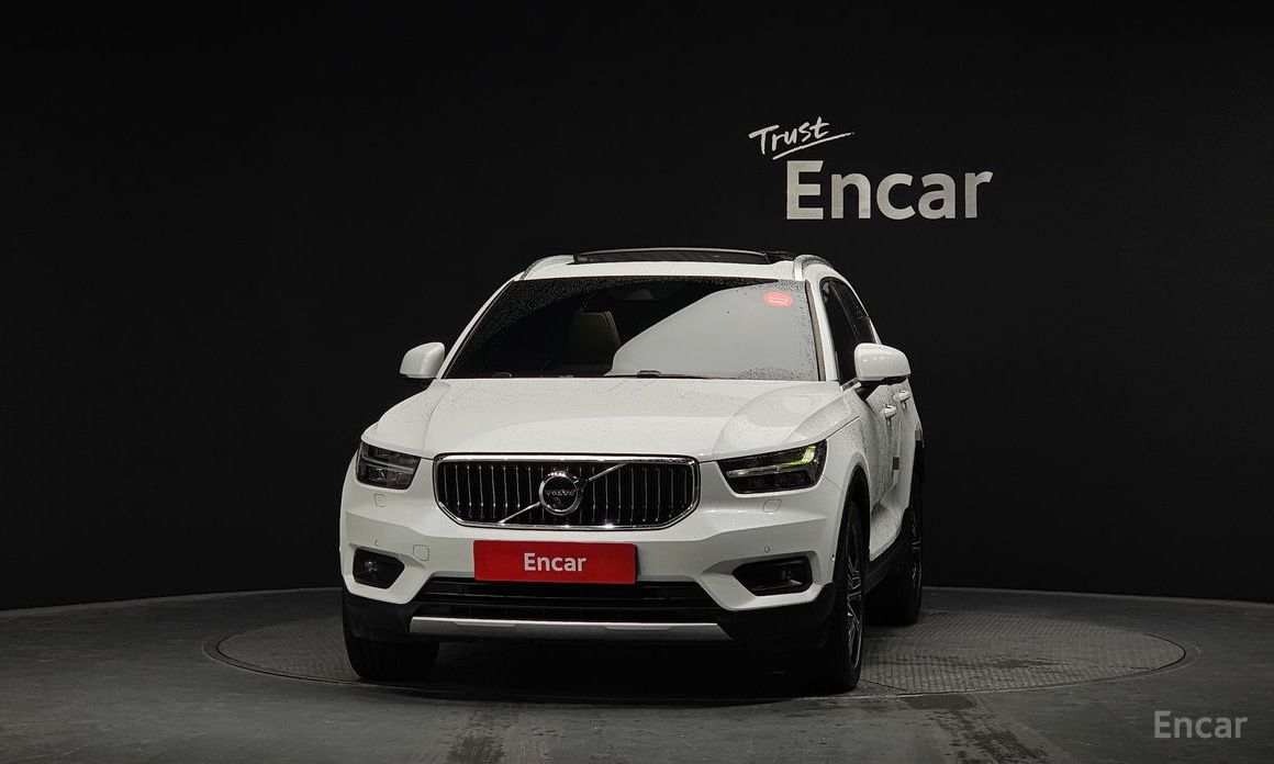 2021 Volvo XC40 I B4 Inscription с пробегом 50 141 км