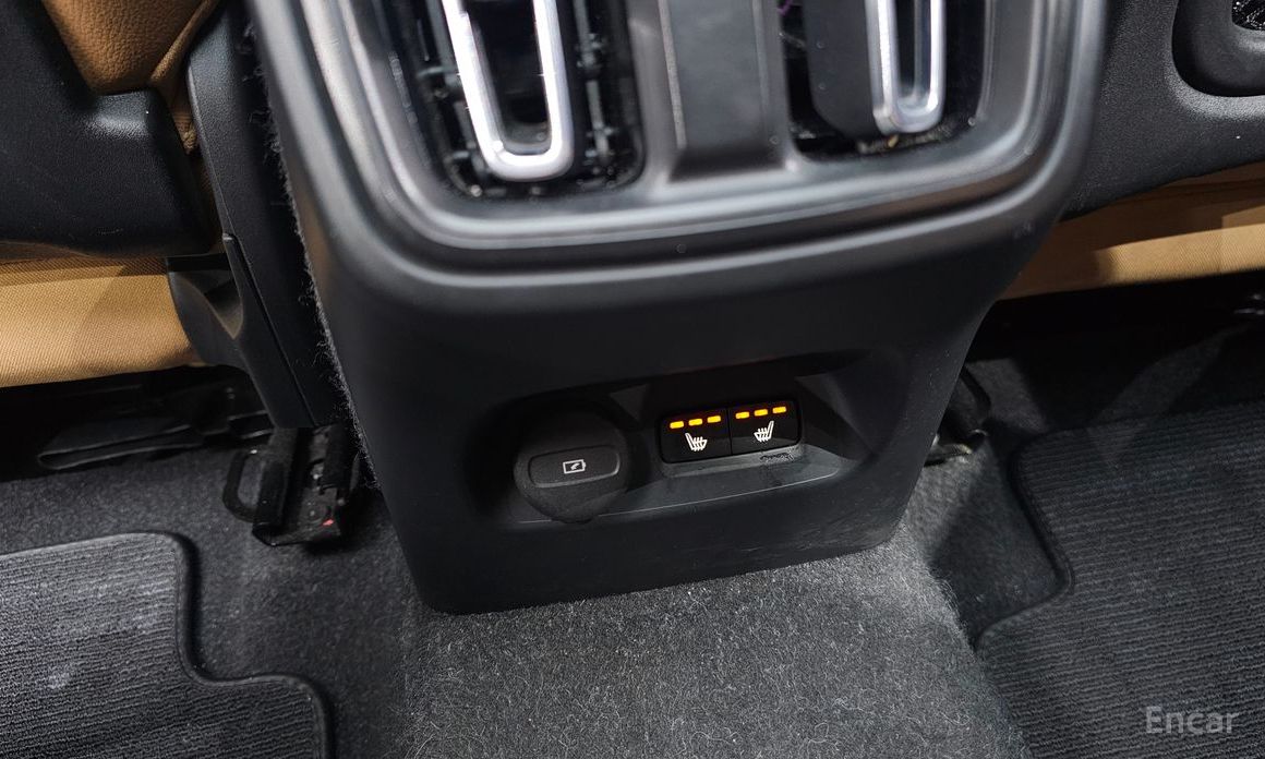 2021 Volvo XC40 I B4 Inscription с пробегом 50 141 км