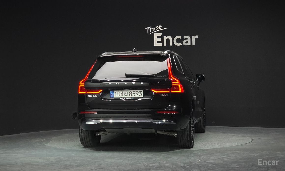 2022 Volvo XC60 II Рестайлинг B6 Ultimate Bright с пробегом 22 458 км