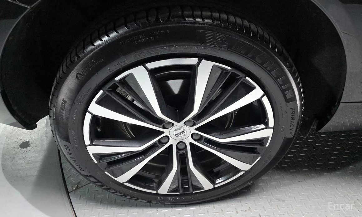 2022 Volvo XC60 II Рестайлинг B6 Ultimate Bright с пробегом 22 458 км