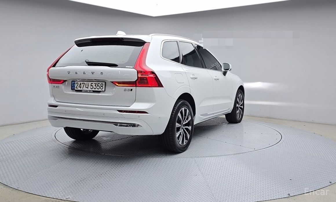2023 Volvo XC60 II Рестайлинг B5 Ultimate Bright с пробегом 22 892 км