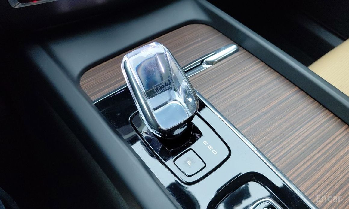 2023 Volvo XC60 II Рестайлинг B5 Ultimate Bright с пробегом 22 892 км