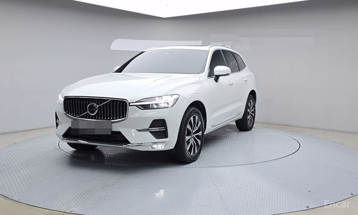 2023 Volvo XC60 II Рестайлинг B5 Ultimate Bright с пробегом 22 892 км