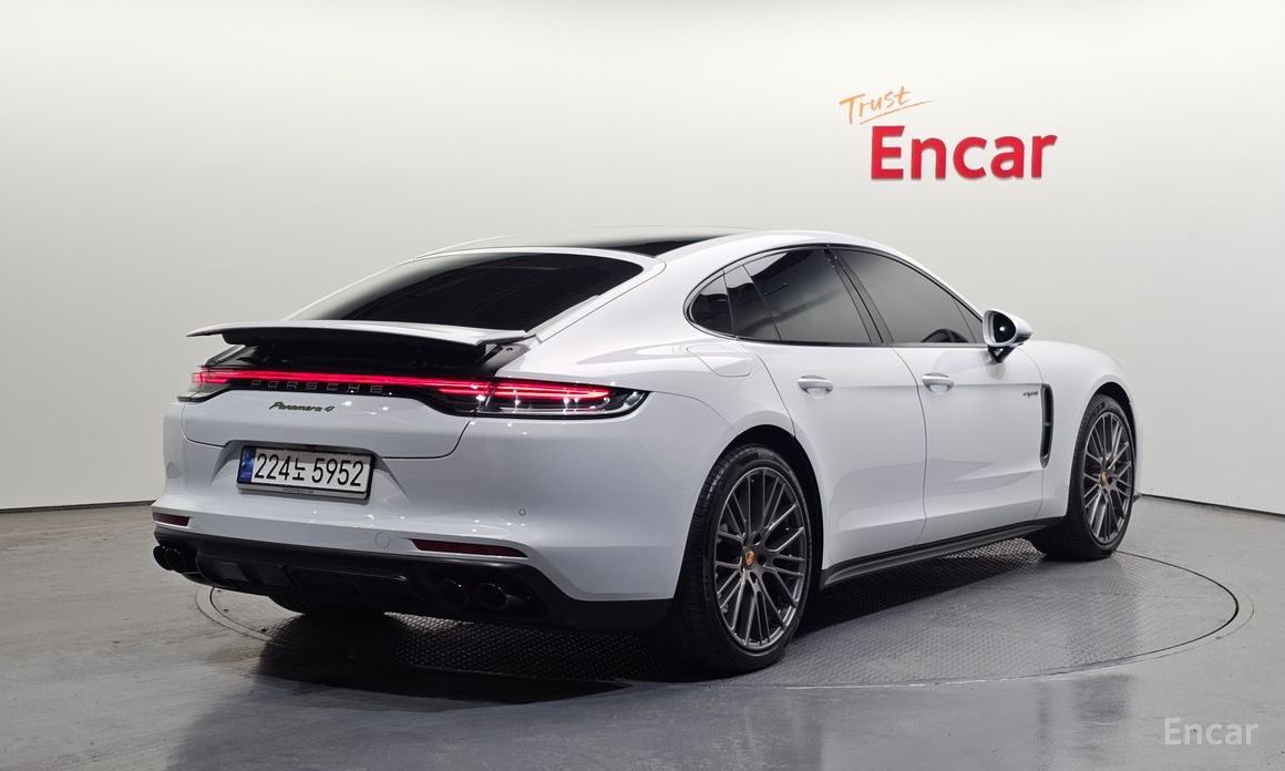 2023 Porsche Panamera II Рестайлинг 2.9 AWD E-Hybrid Platinum Edition с пробегом 36 284 км