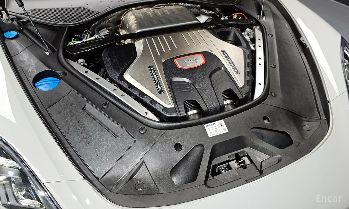 2023 Porsche Panamera II Рестайлинг 4.0 Turbo S с пробегом 17 908 км