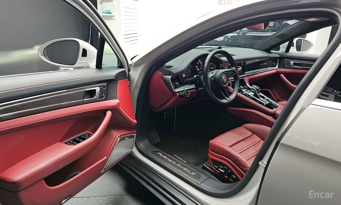 2023 Porsche Panamera II Рестайлинг 4.0 Turbo S с пробегом 17 908 км