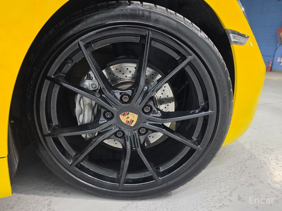 2022 Porsche 718 Spyder I (982) 2.0 с пробегом 69 050 км