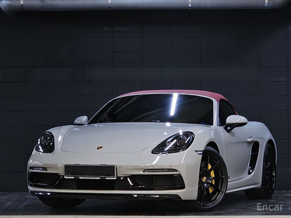 2023 Porsche 718 Spyder I (982) 4.0 GTS с пробегом 12 800 км
