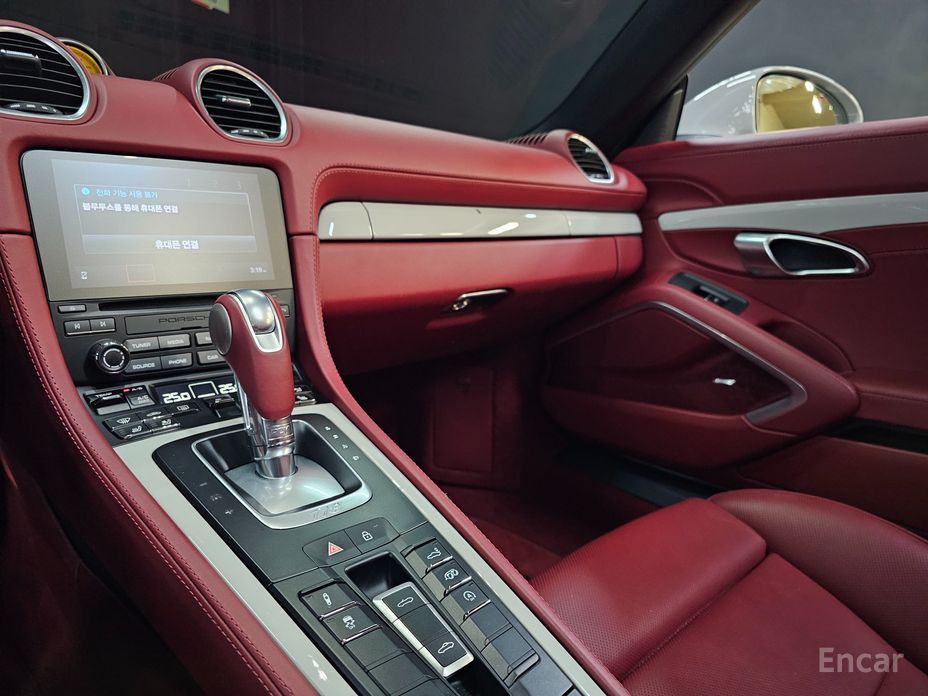 2023 Porsche 718 Spyder I (982) 4.0 GTS с пробегом 12 800 км