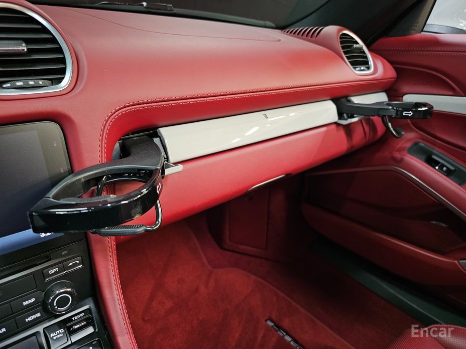 2023 Porsche 718 Spyder I (982) 4.0 GTS с пробегом 12 800 км