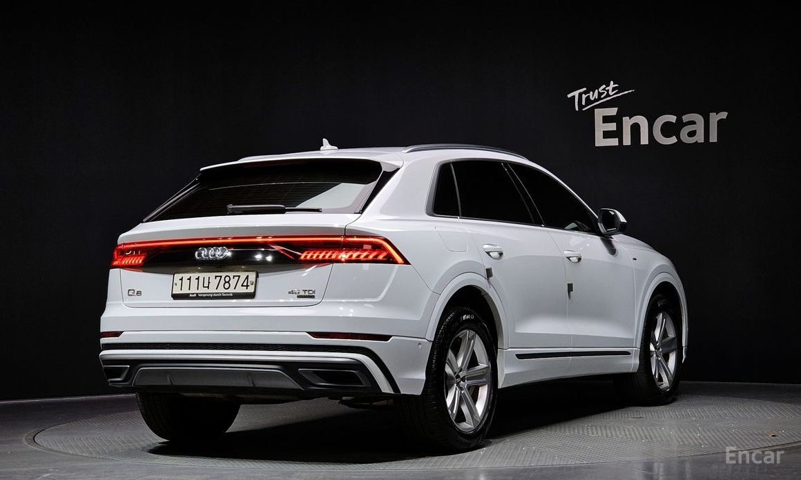 2020 Audi Q8 I (4M) 45 TDI Quattro Premium с пробегом 80 862 км