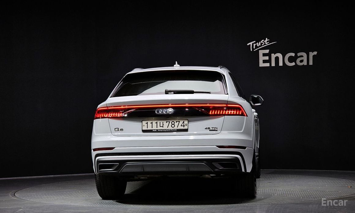 2020 Audi Q8 I (4M) 45 TDI Quattro Premium с пробегом 80 862 км
